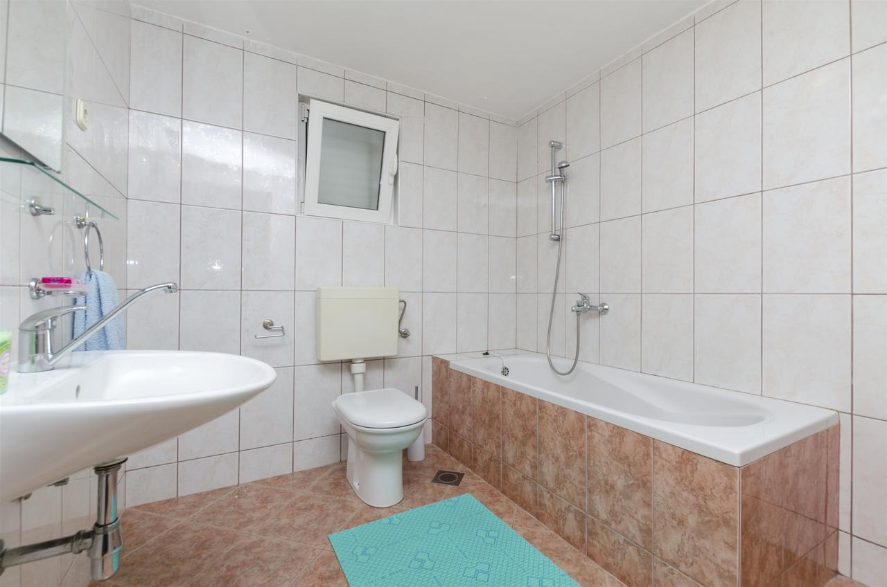 Apartments Katja Primošten Eksteriør billede
