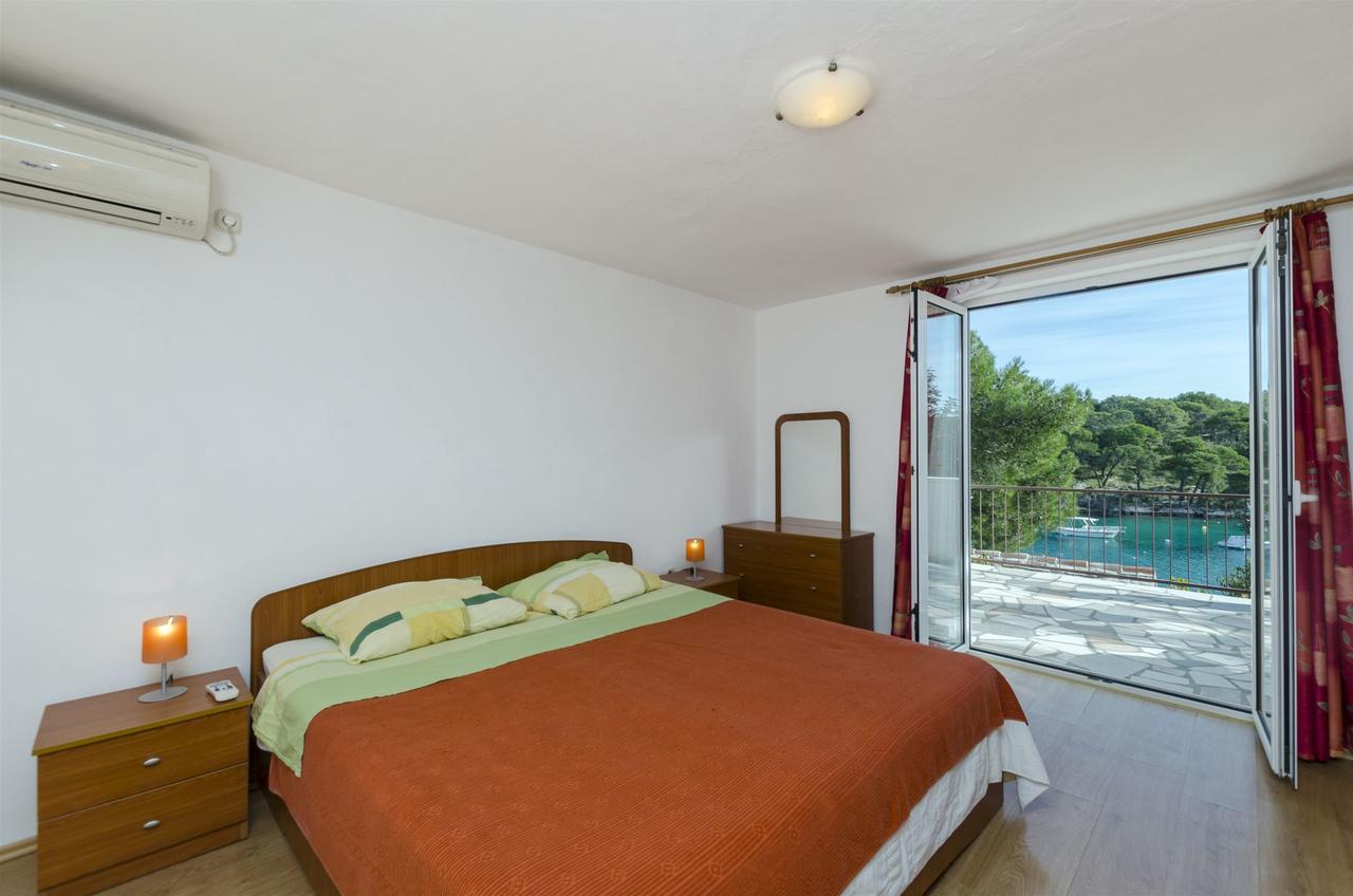 Apartments Katja Primošten Eksteriør billede