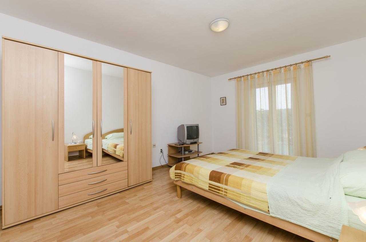 Apartments Katja Primošten Eksteriør billede