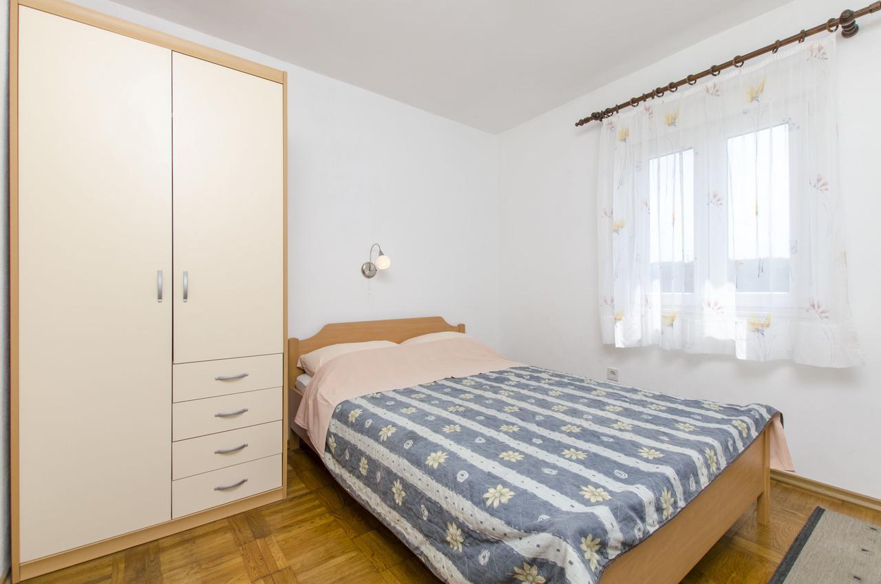 Apartments Katja Primošten Eksteriør billede