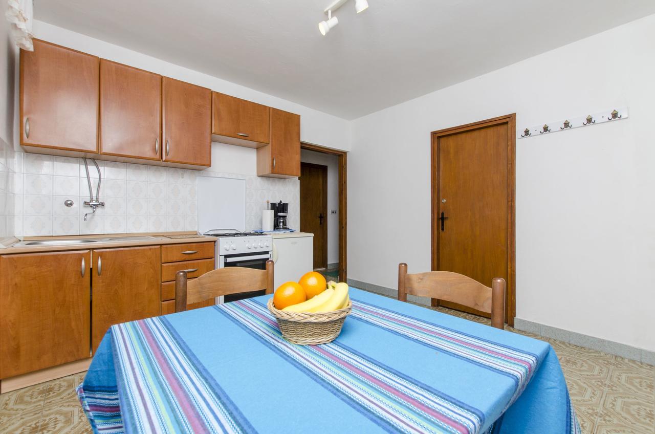 Apartments Katja Primošten Eksteriør billede